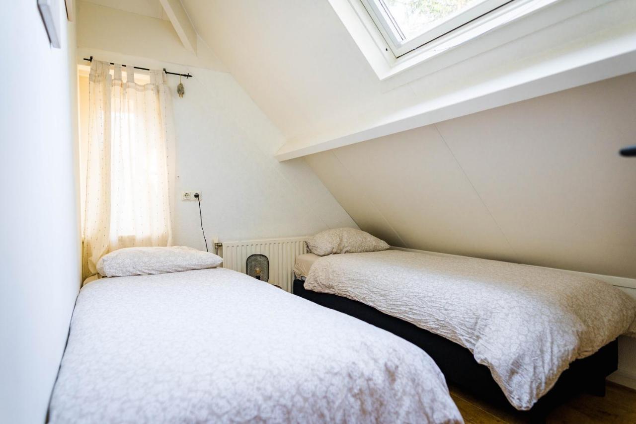 Luxe Vakantiehuis In Het Bos Met Jacuzzi En Sauna Лунтерен Екстер'єр фото