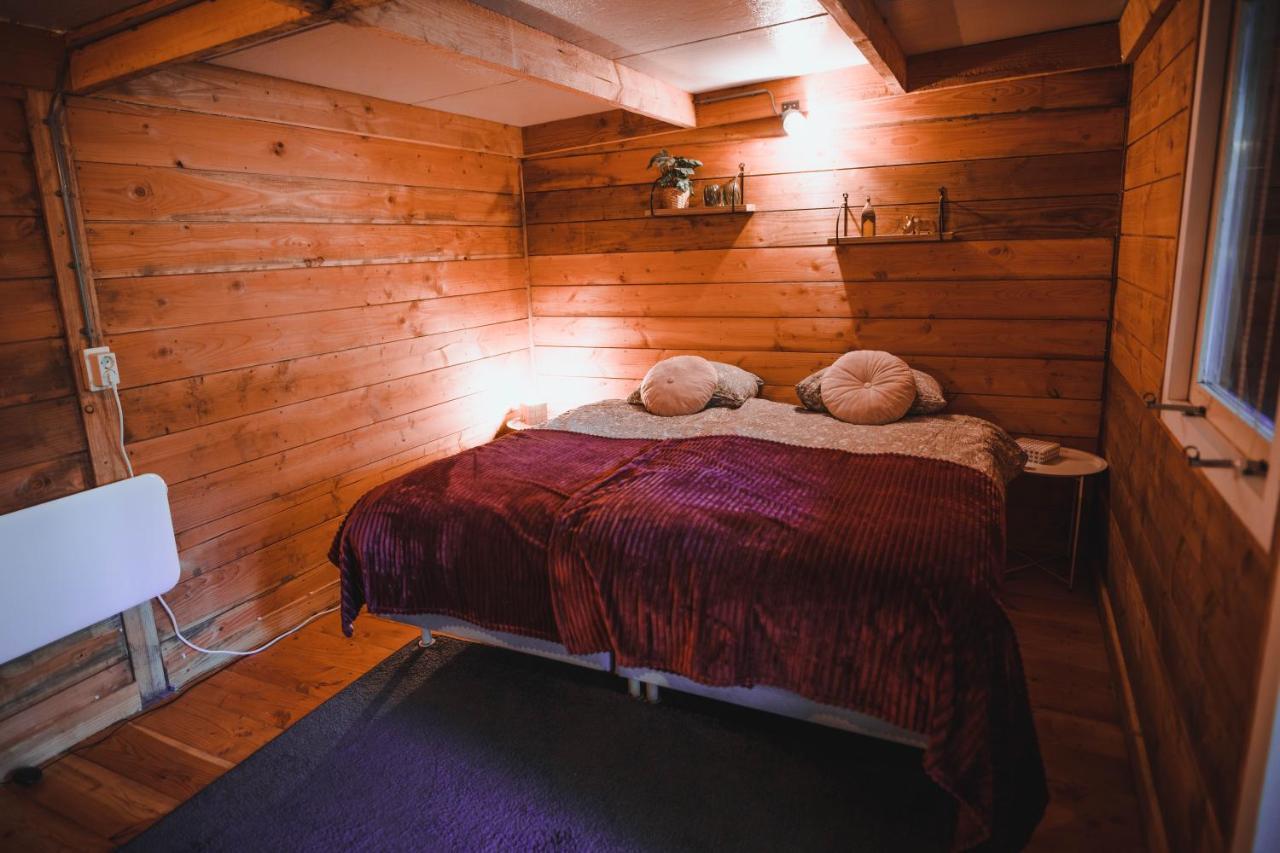 Luxe Vakantiehuis In Het Bos Met Jacuzzi En Sauna Лунтерен Екстер'єр фото